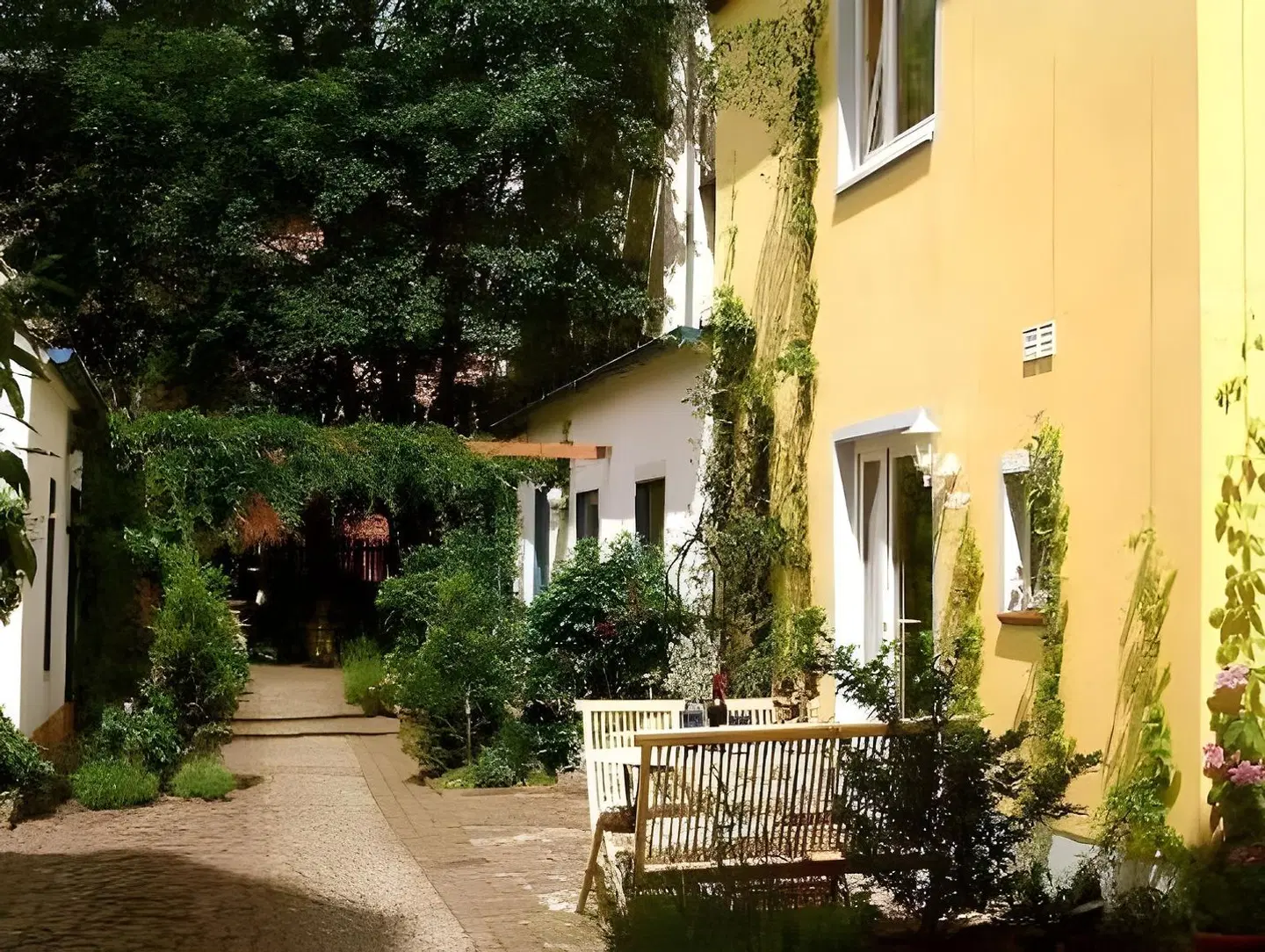 City-Dresden EXTERIOR