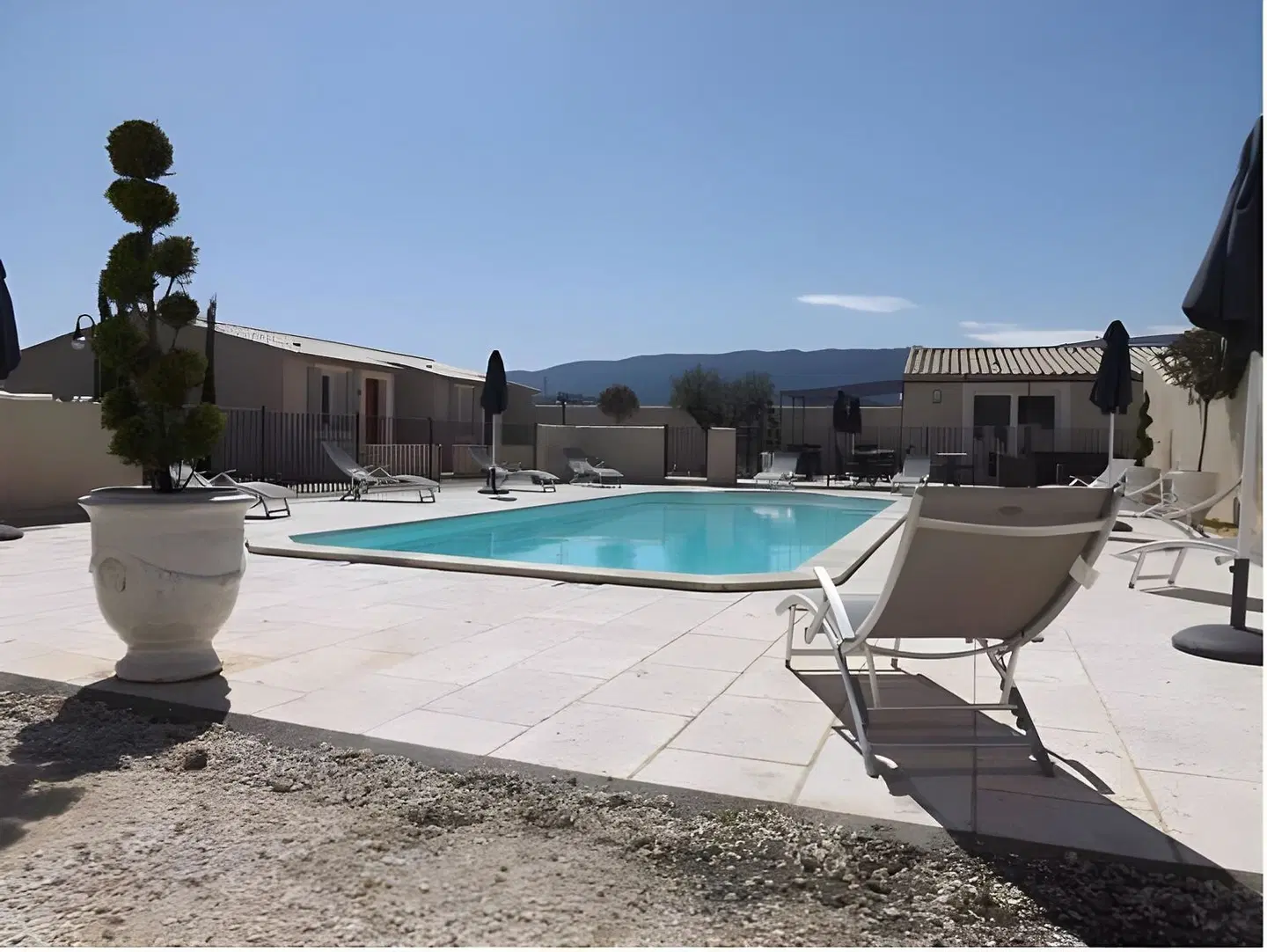 Mas Dansavan Chambres d'hôtes OUTDOOR_POOL
