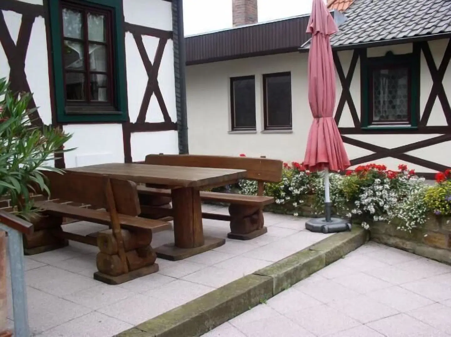Landhotel Vier Jahreszeiten Terrasse