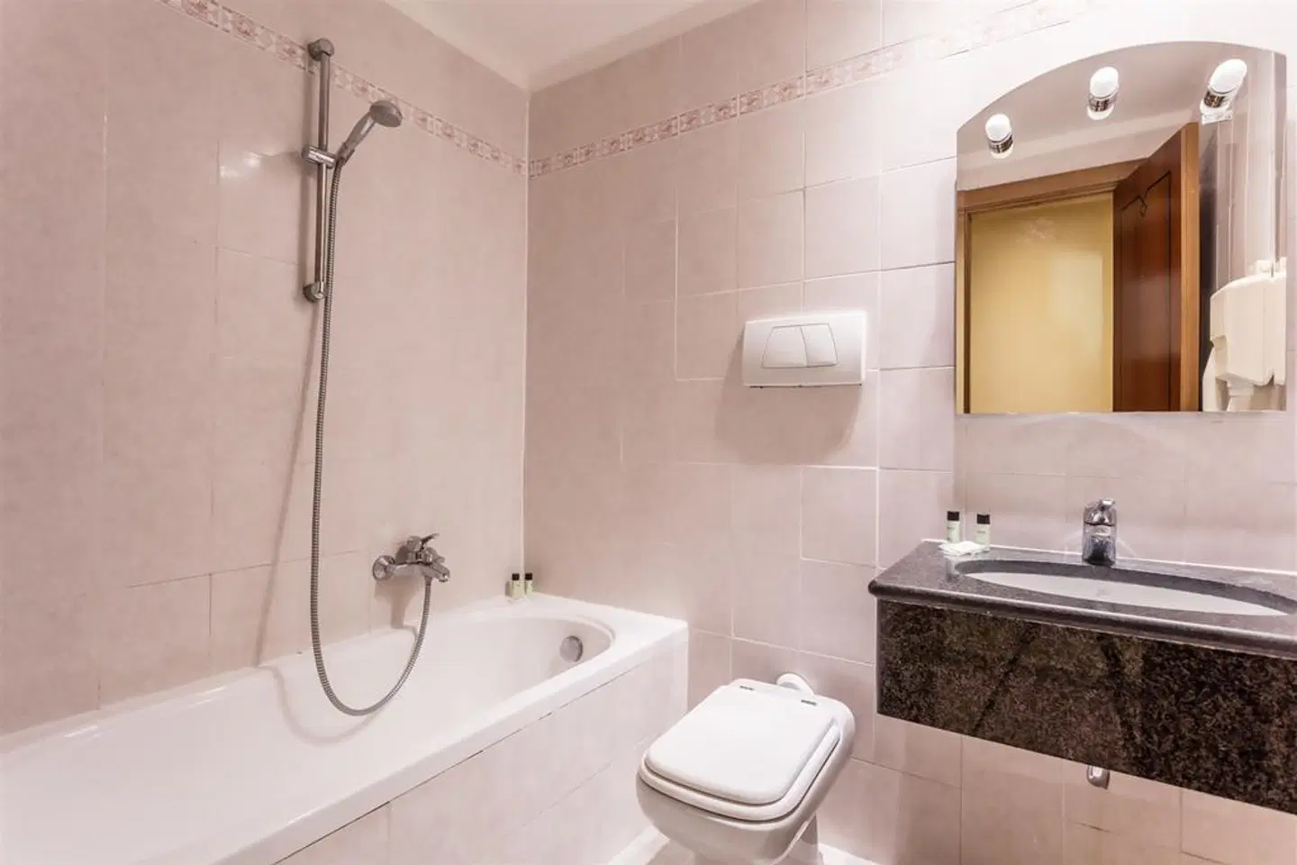Hotel Lux Badezimmer