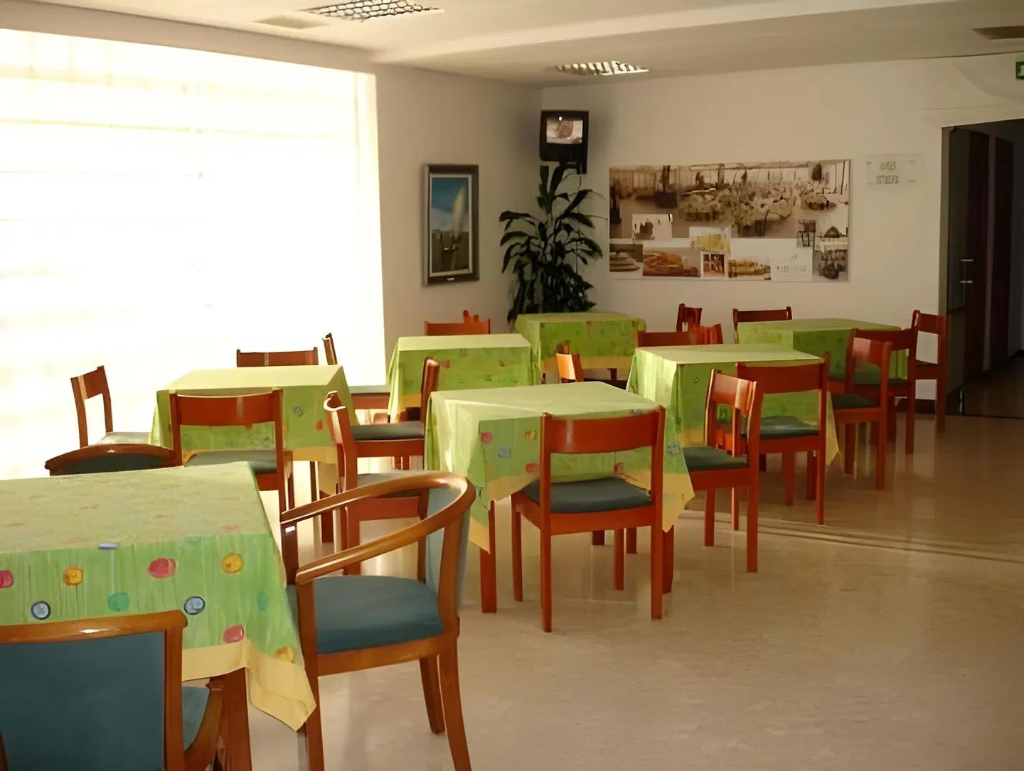 Paraiso RESTAURANT