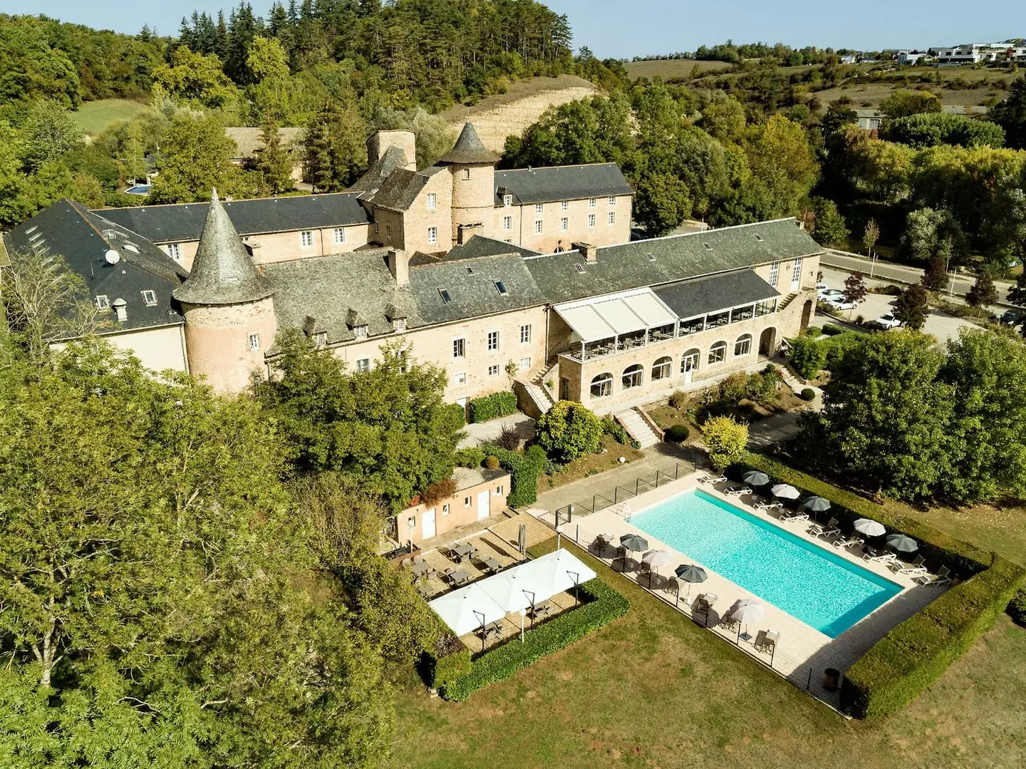 Château de Fontanges EXTERIOR