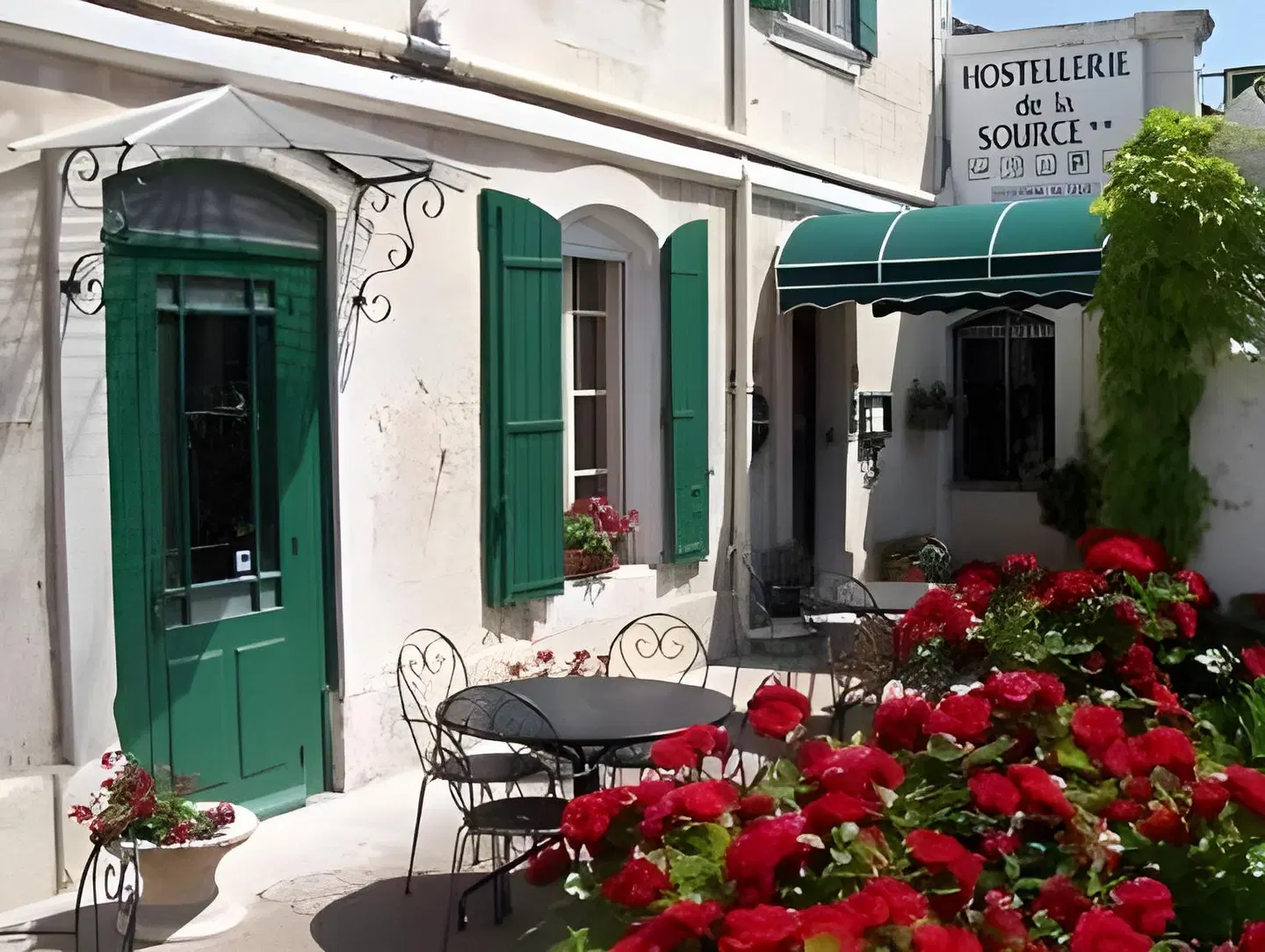 Hostellerie De La Source EXTERIOR
