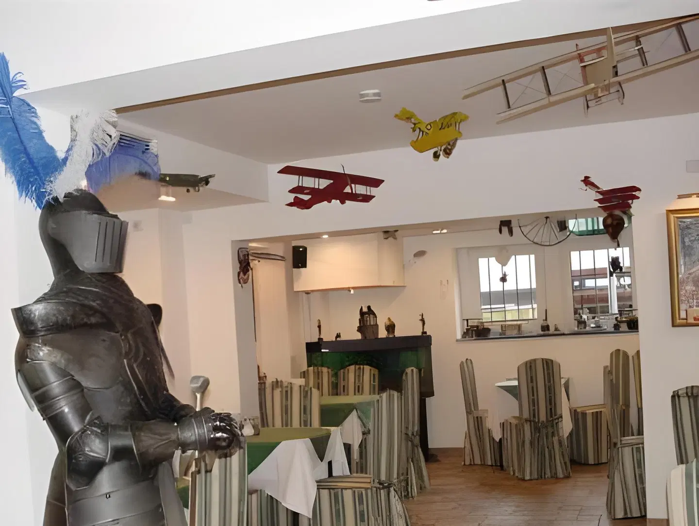 Zu den Linden Restaurant