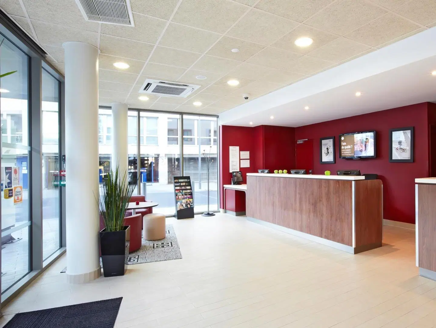 ibis Styles Alès Centre Cévennes LOUNGE_LOBBY