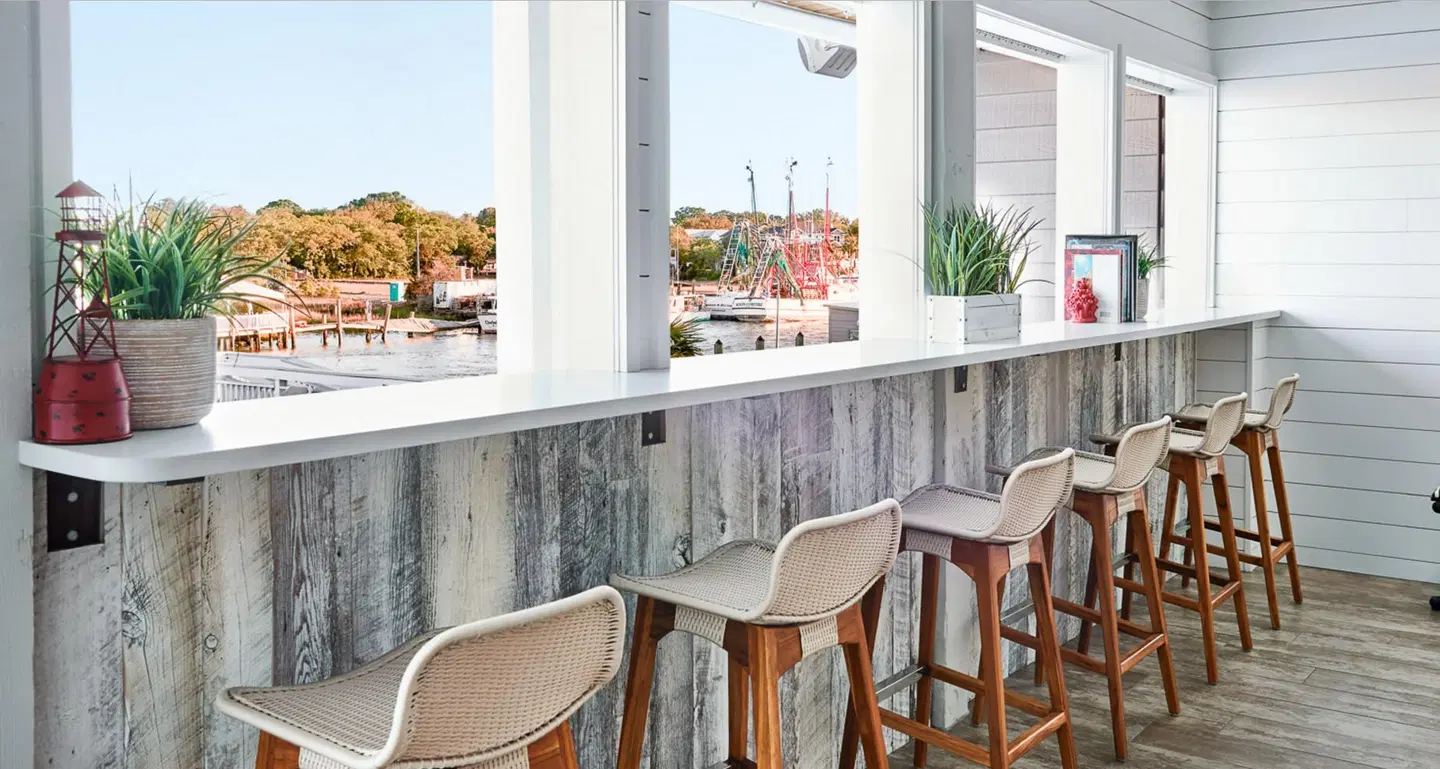 Shem Creek Inn Bar