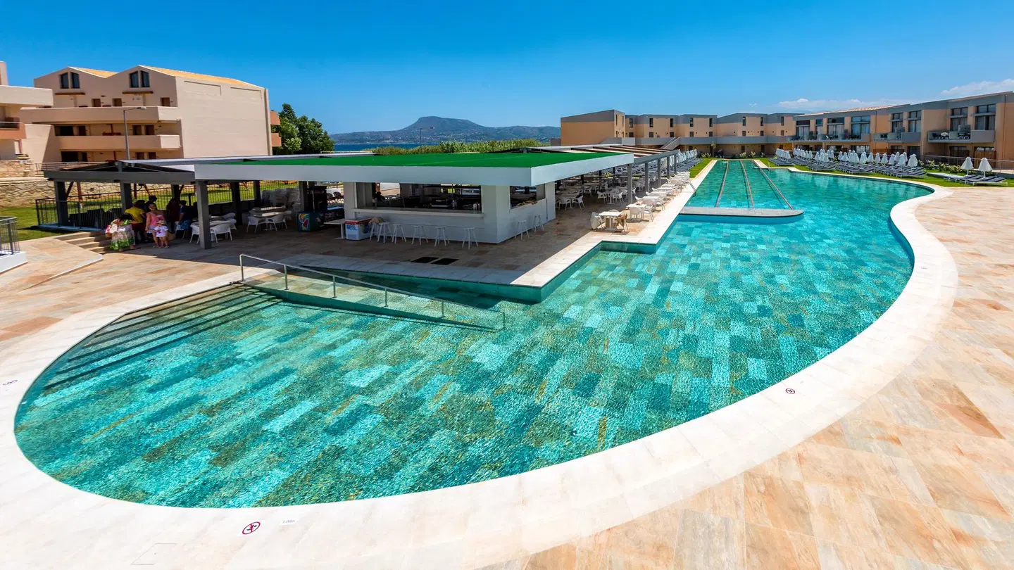 Kiani Beach Resort OUTDOOR_POOL