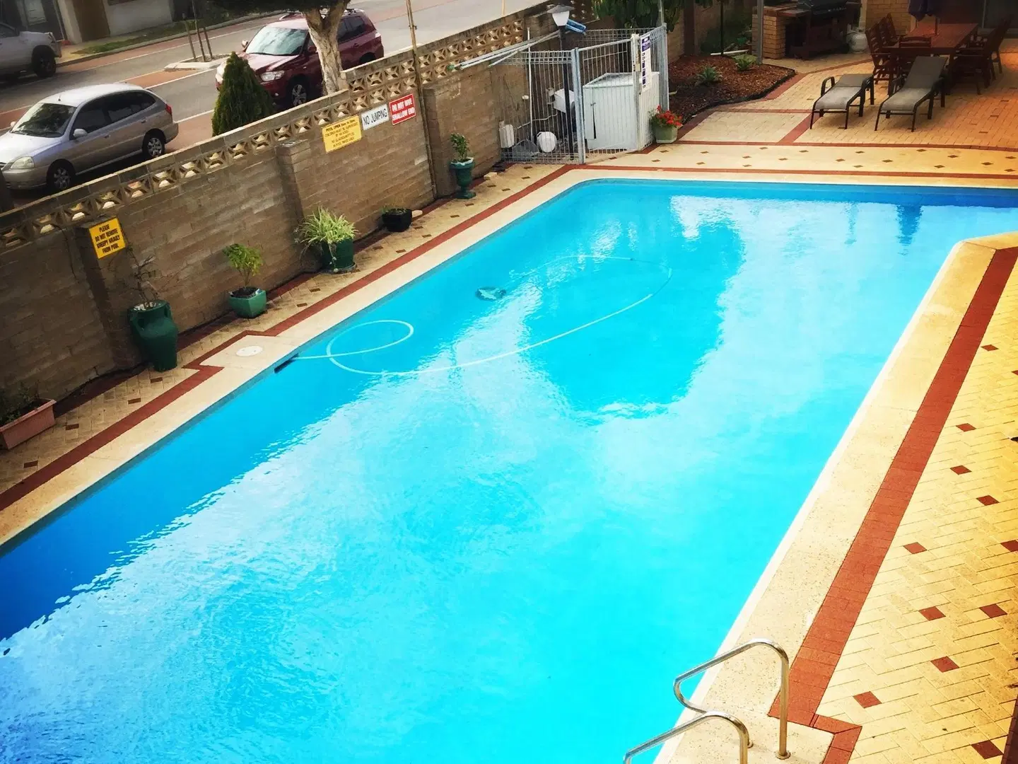 Brownelea Holiday Apartments OUTDOOR_POOL