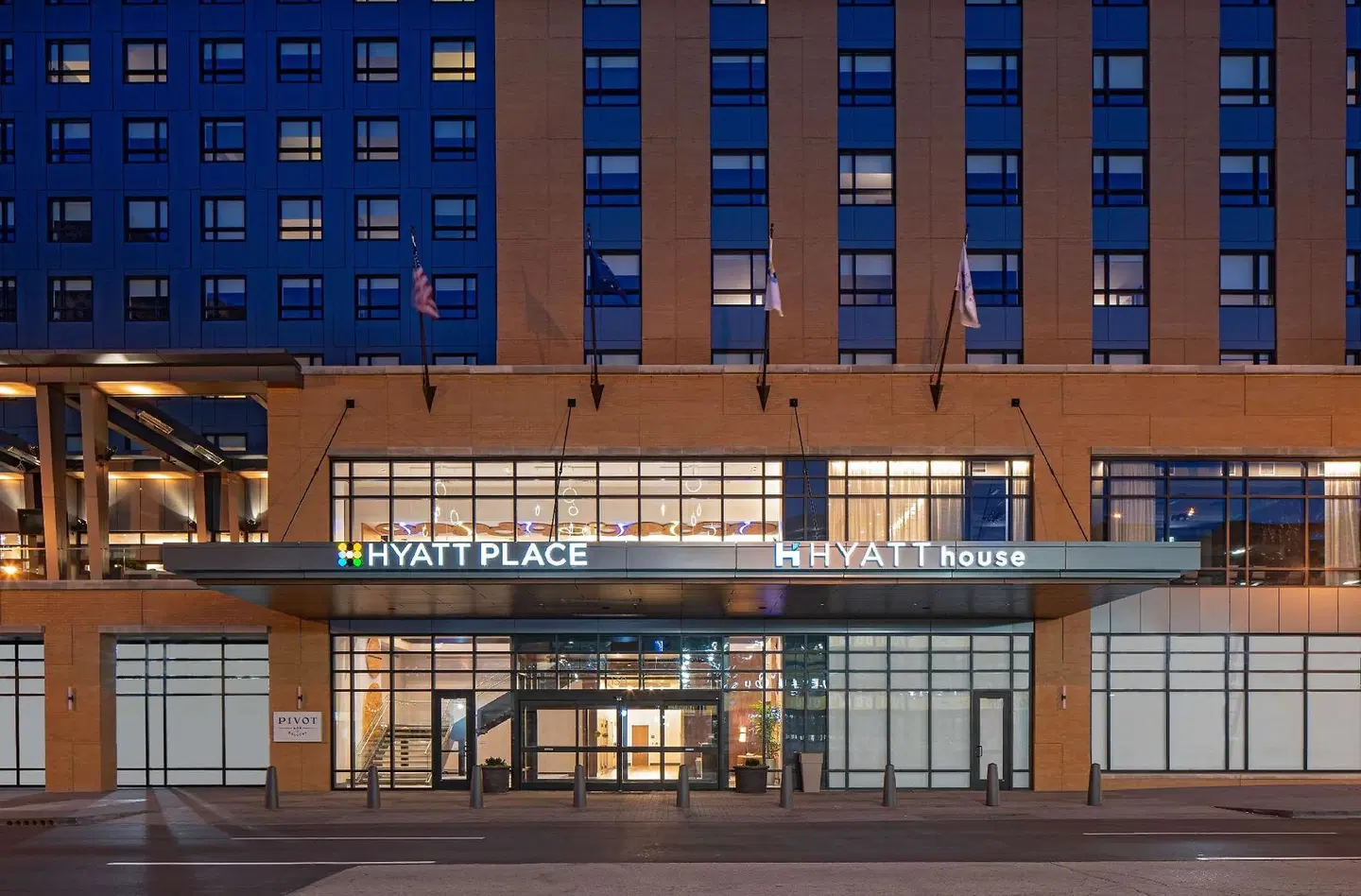 Hyatt Place Indianapolis / Downtown EXTERIOR