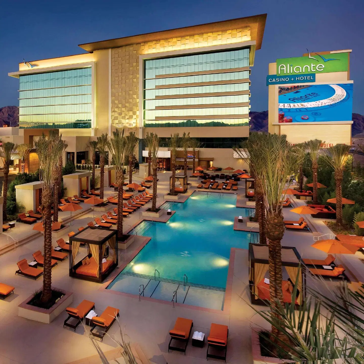Aliante Casino + Hotel OUTDOOR_POOL