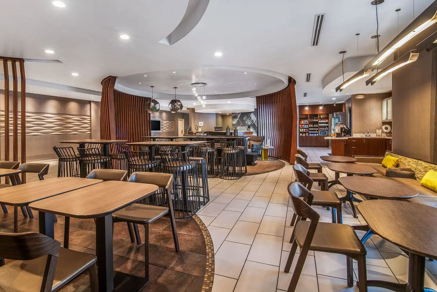 SpringHill Suites by Marriott Las Vegas Henderson Bar
