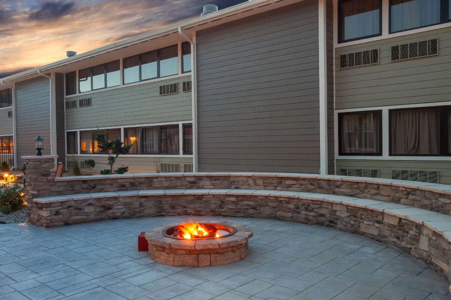 Wyndham Garden Fort Wayne Terrasse