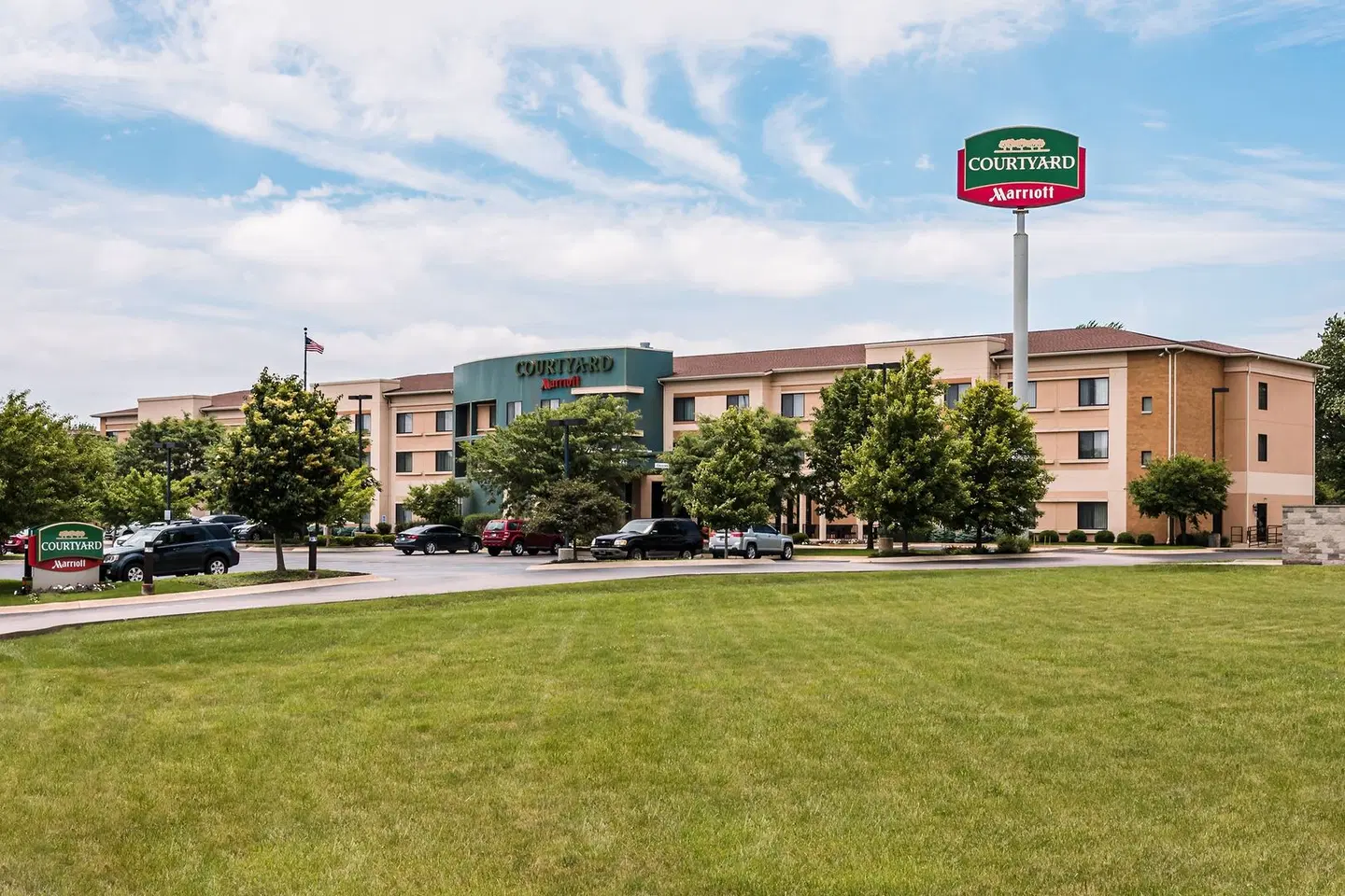 Courtyard by Marriott Lafayette EXTERIOR