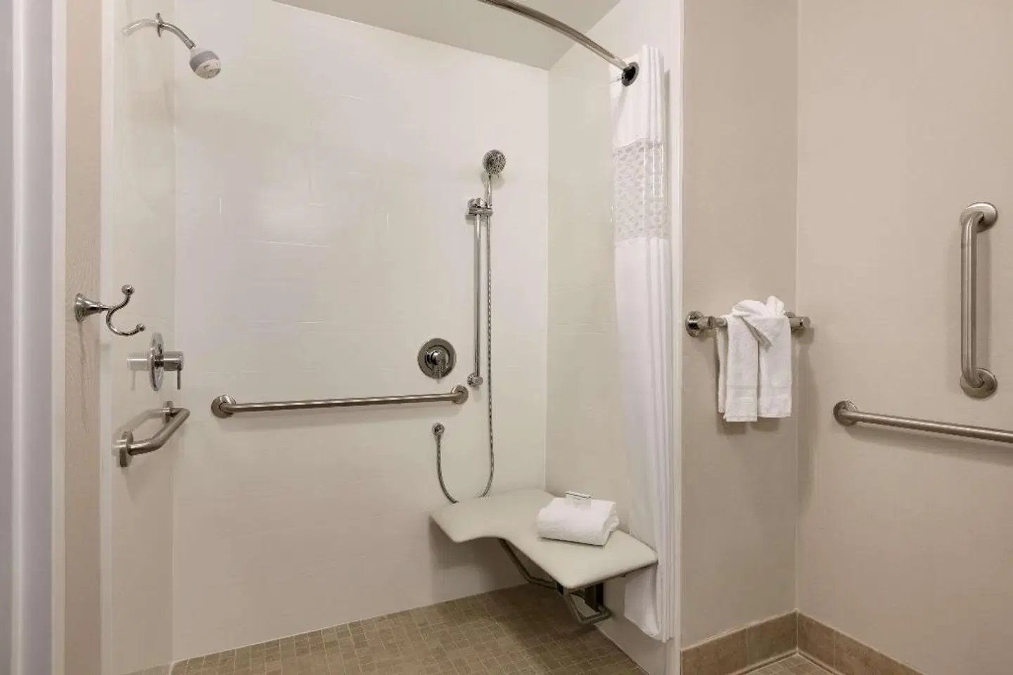 Hampton Inn & Suites Hershey Badezimmer