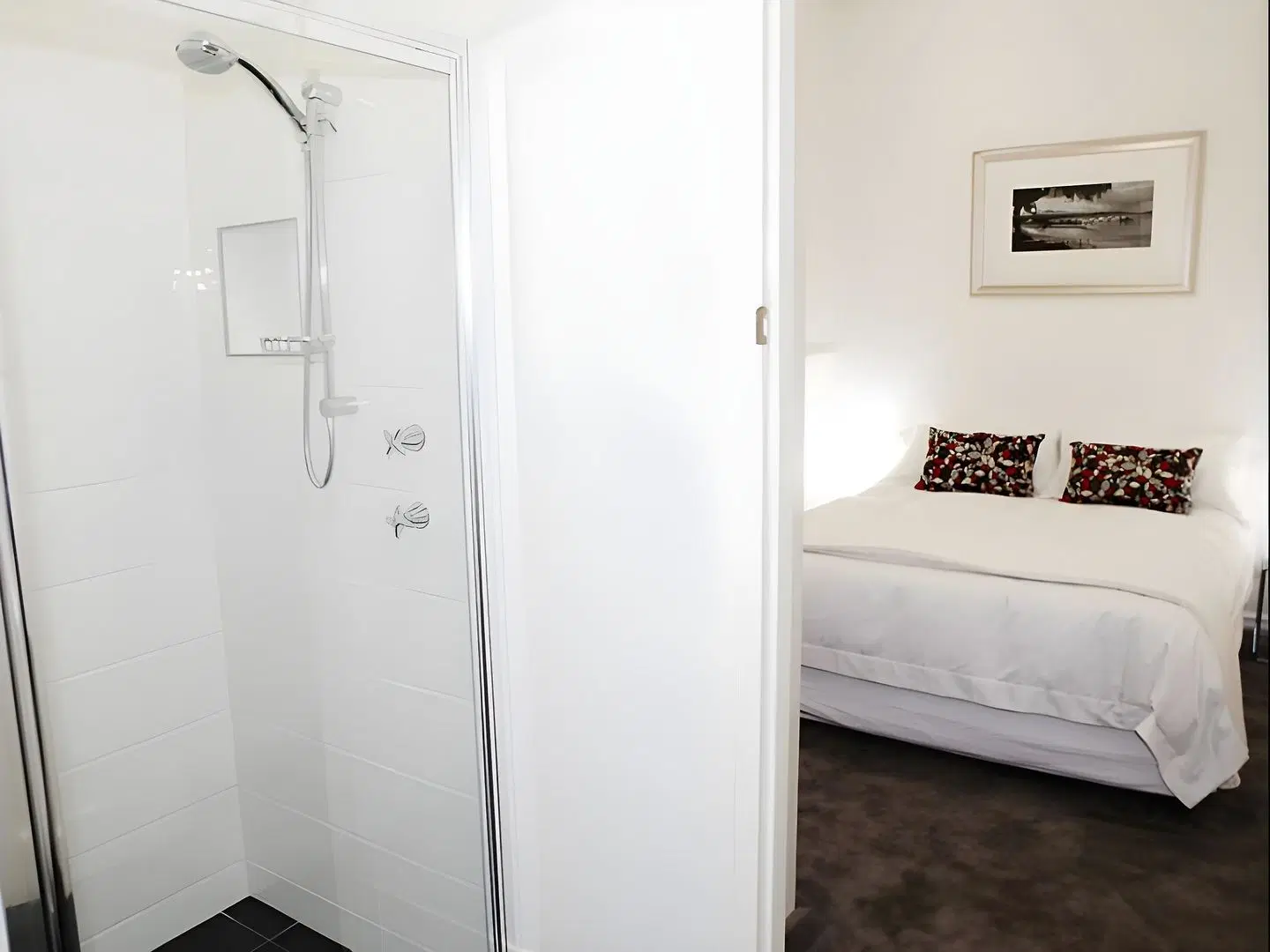 Albany Central Apartments ROOM_EXAMPLE