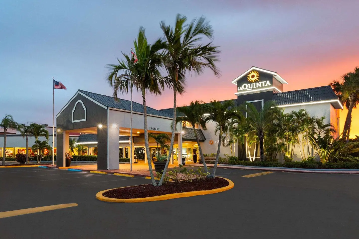 La Quinta Inn Cocoa Beach-Port Canaveral EXTERIOR