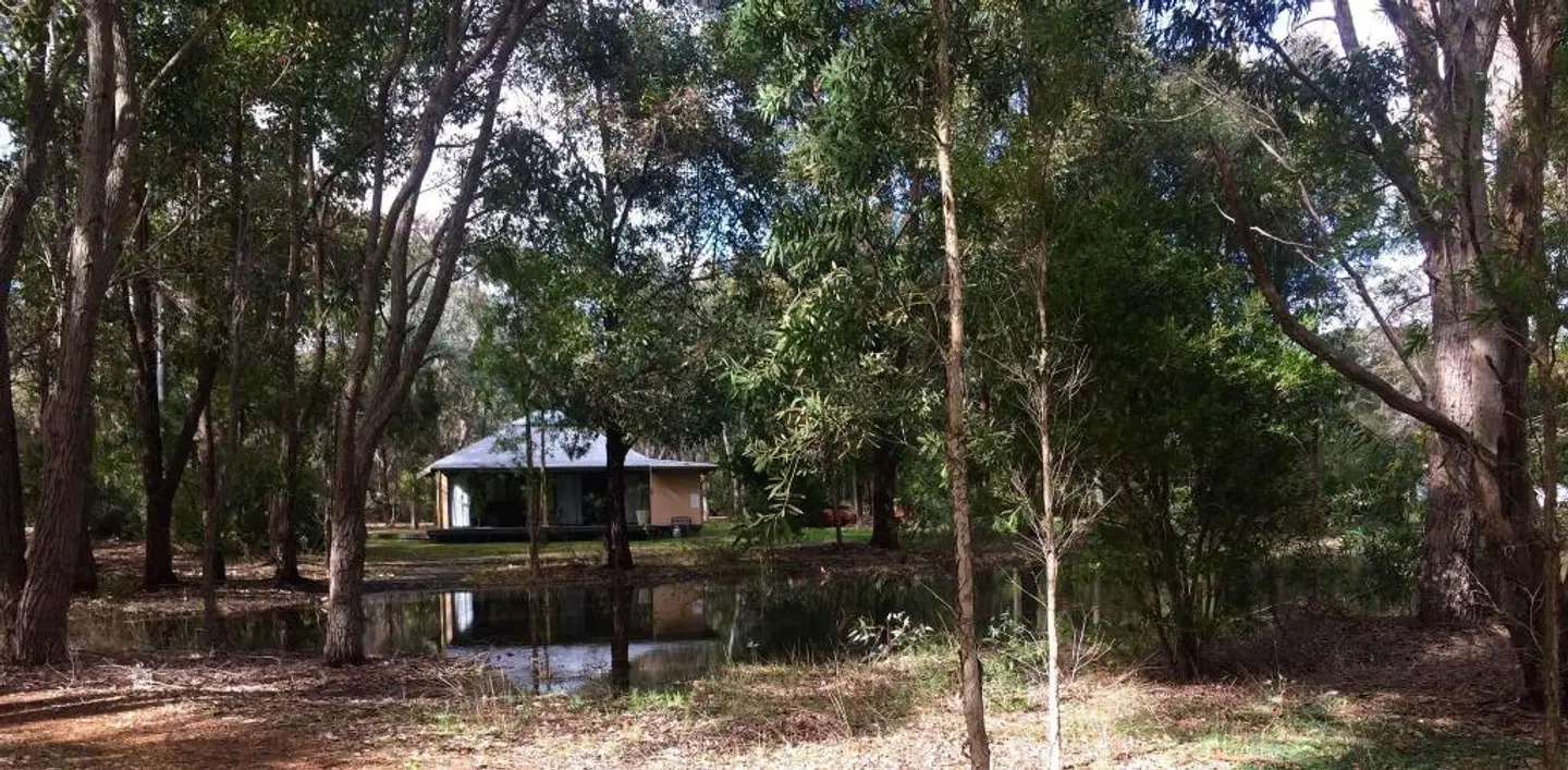 Ellensbrook Cottages LANDSCAPE