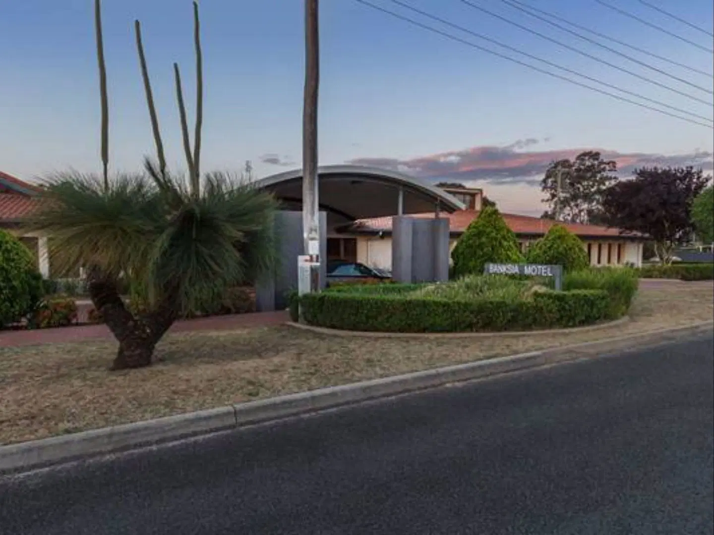 Banksia Motel EXTERIOR