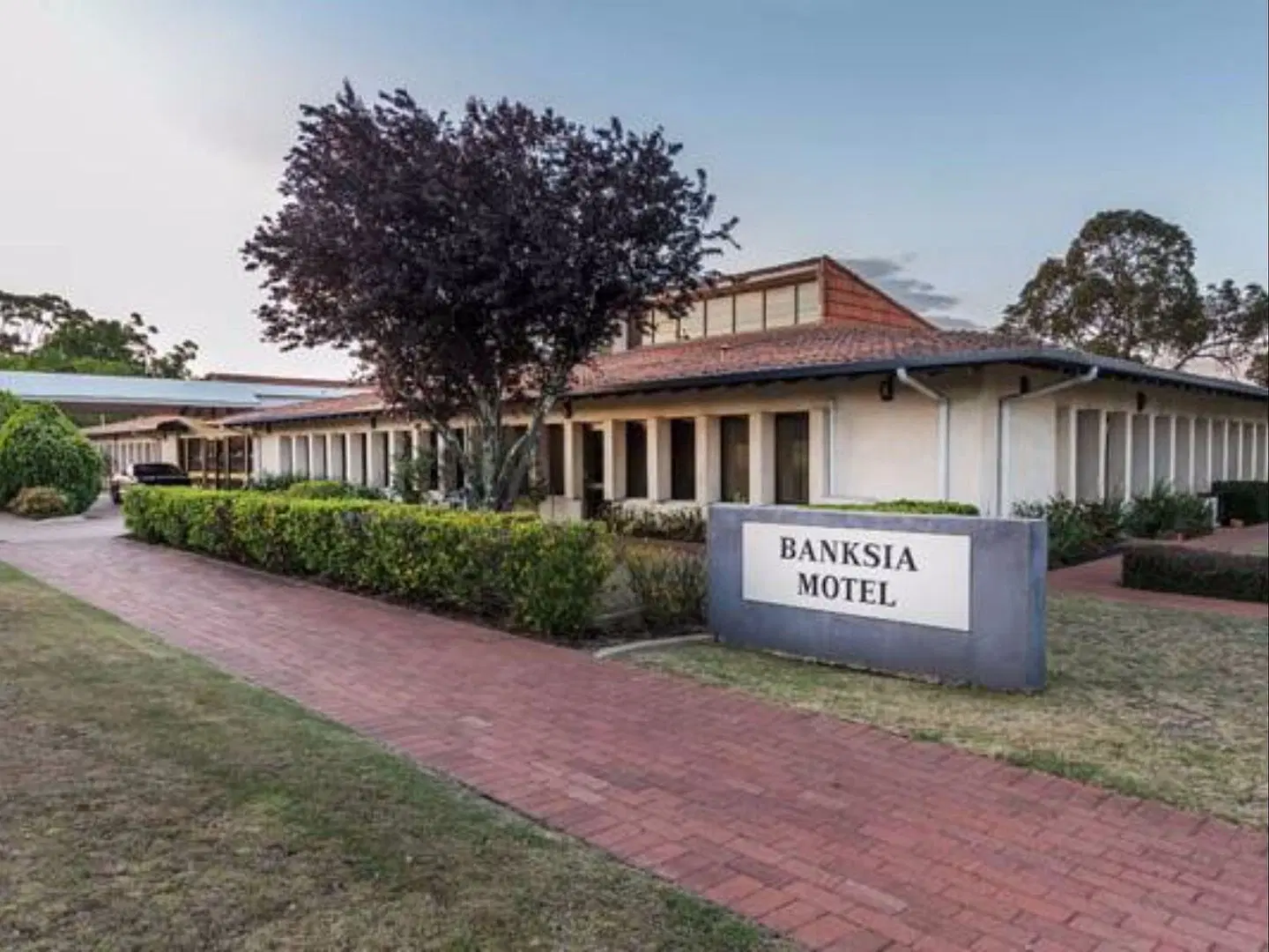 Banksia Motel EXTERIOR