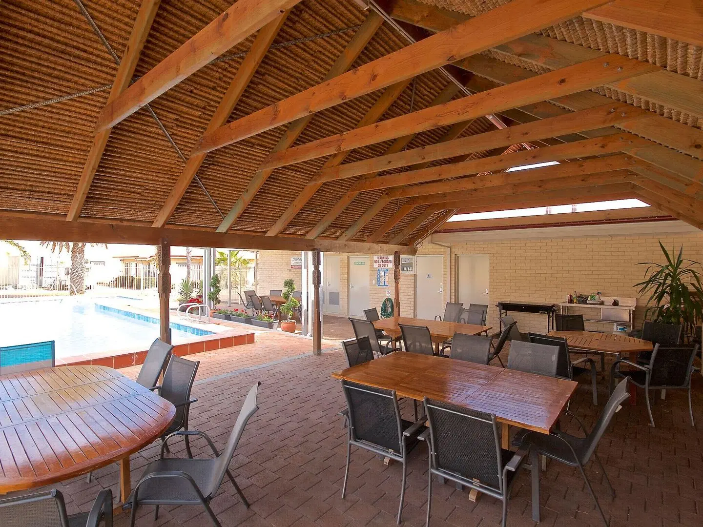Bunbury Motel and Serviced Apartments Bar