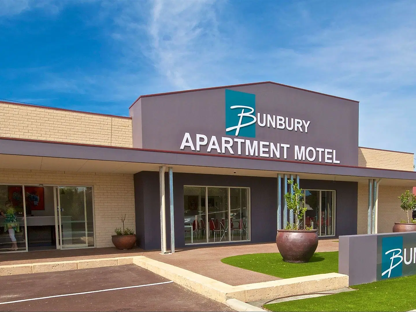 Bunbury Motel and Serviced Apartments EXTERIOR