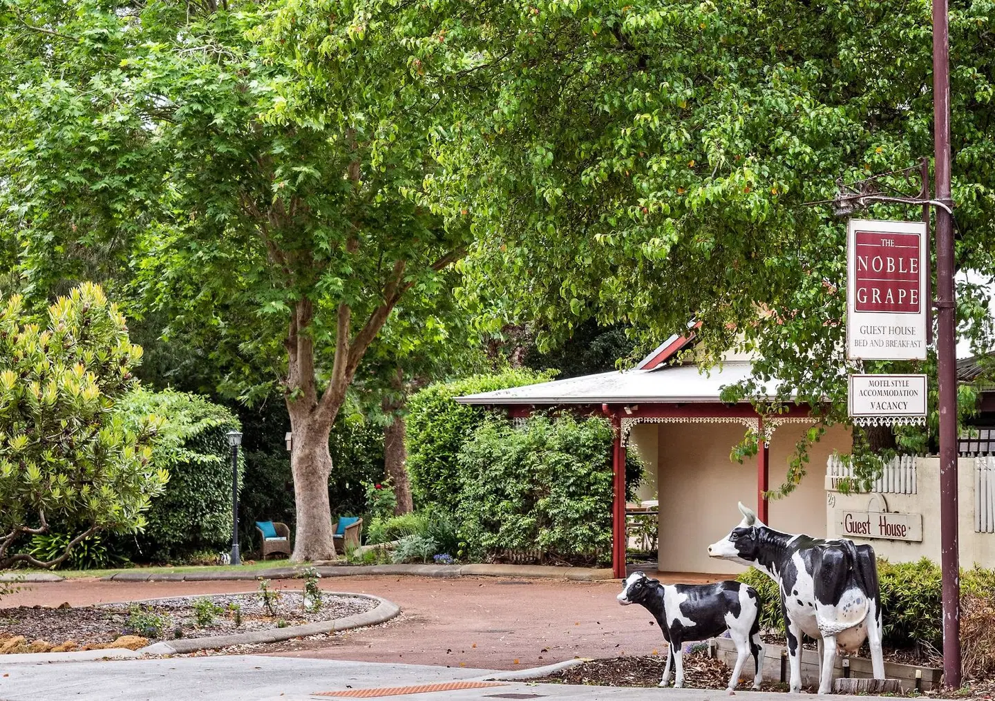 The Noble Grape Guesthouse Garten
