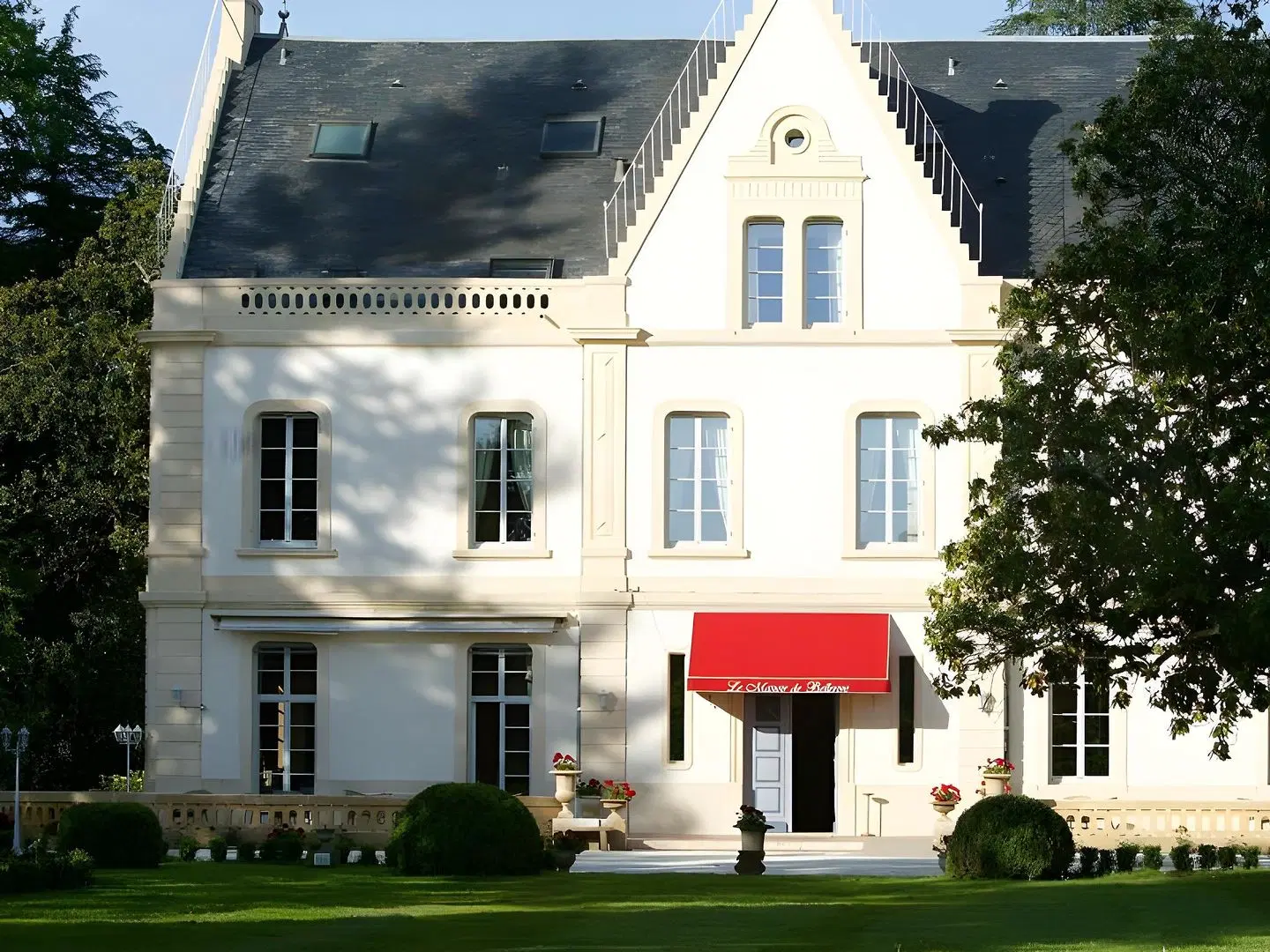 Le Manoir de Bellerive EXTERIOR