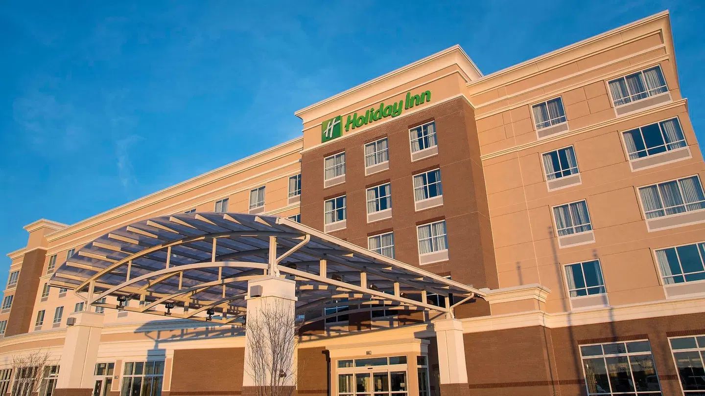 Holiday Inn Indianapolis Airport EXTERIOR