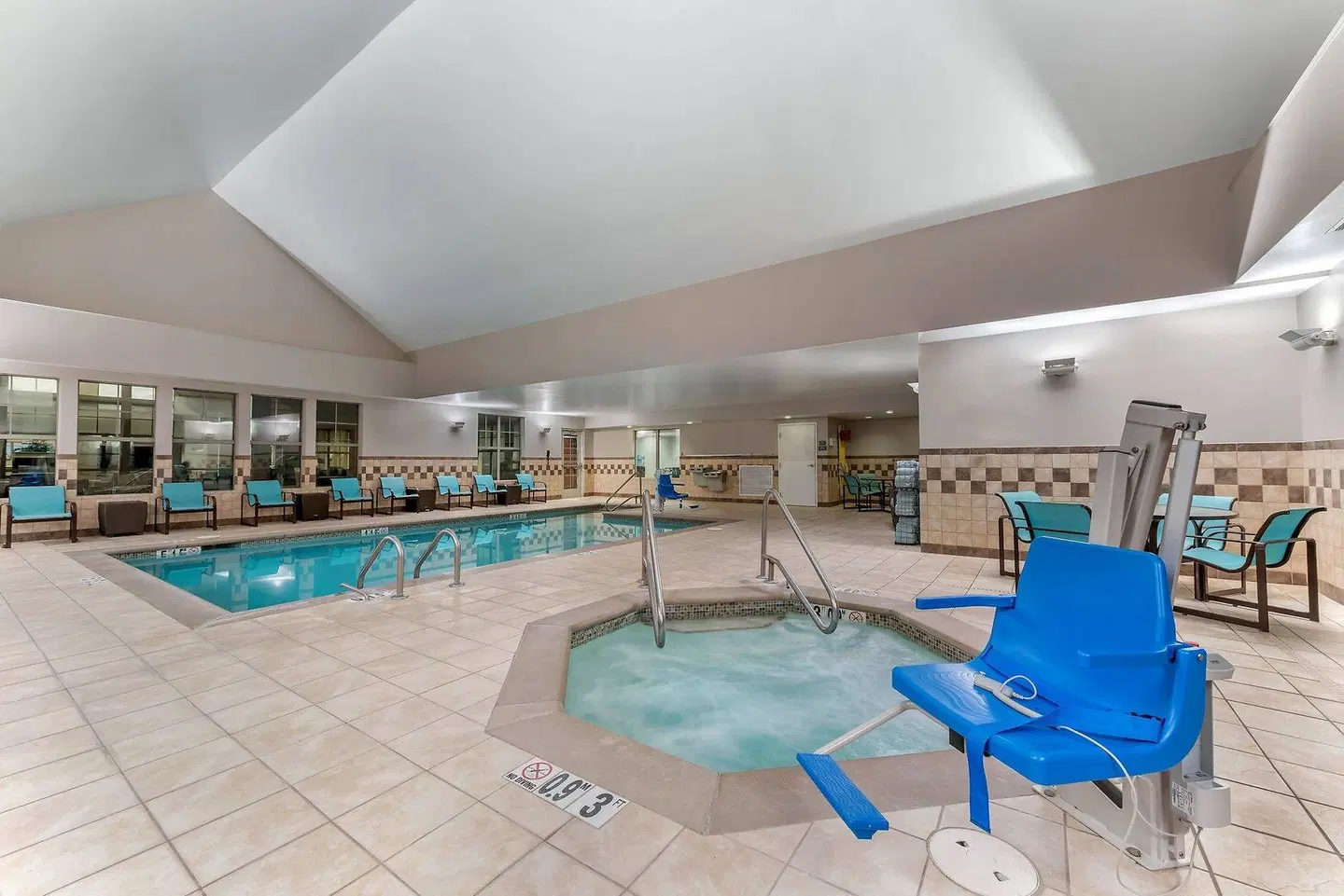 Residence Inn by Marriott Columbus Hallenbad