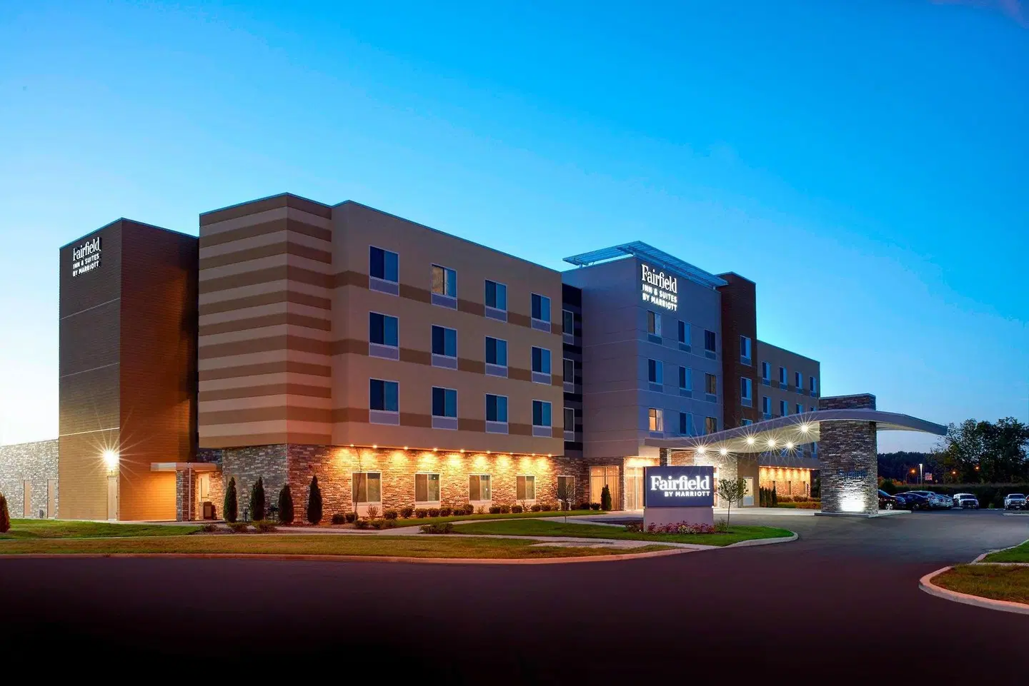 Fairfield Inn & Suites by Marriott Columbus, IN EXTERIOR