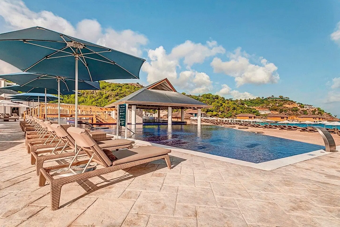 Royalton Antigua Chairman Overwater Bungalows Terrasse