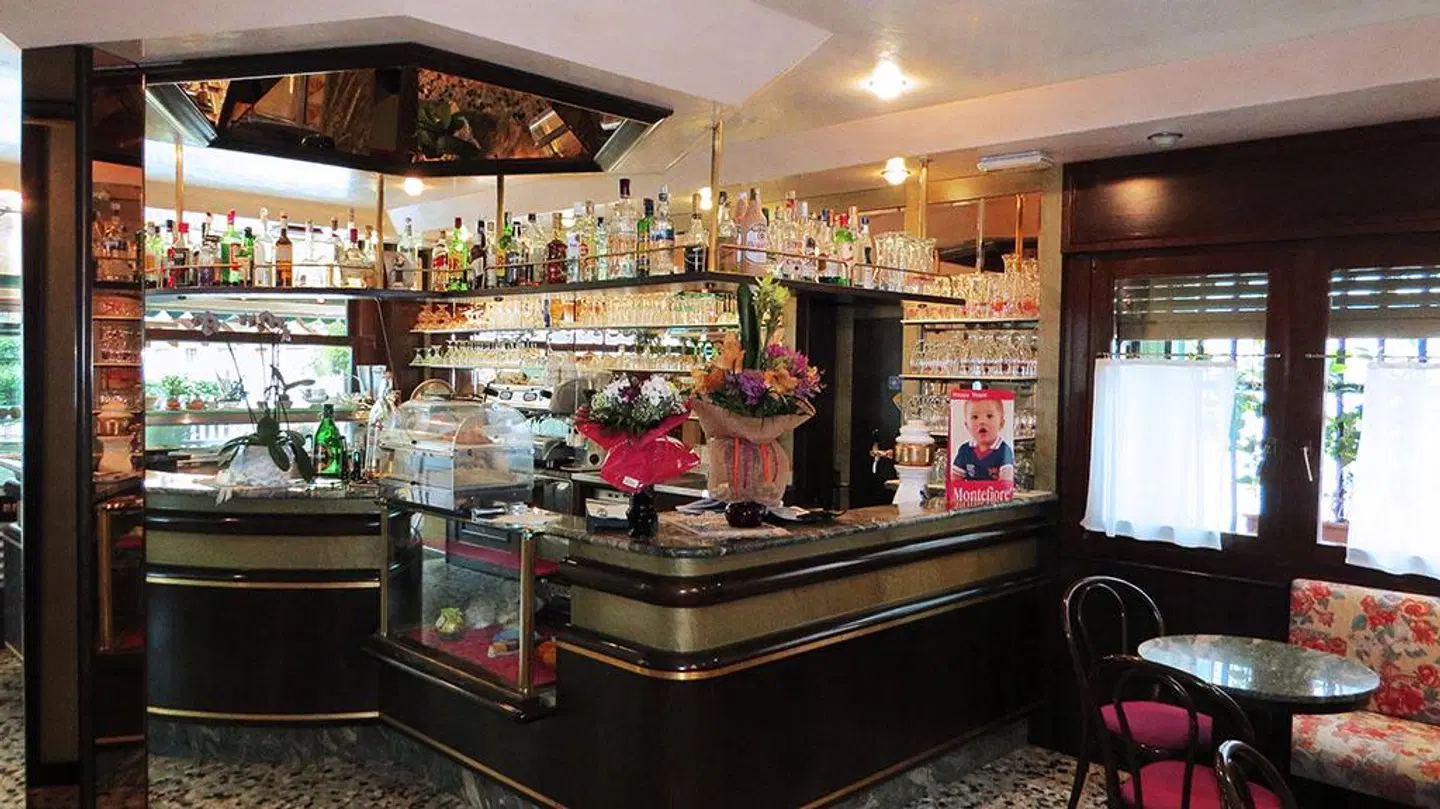 Windsor Bar