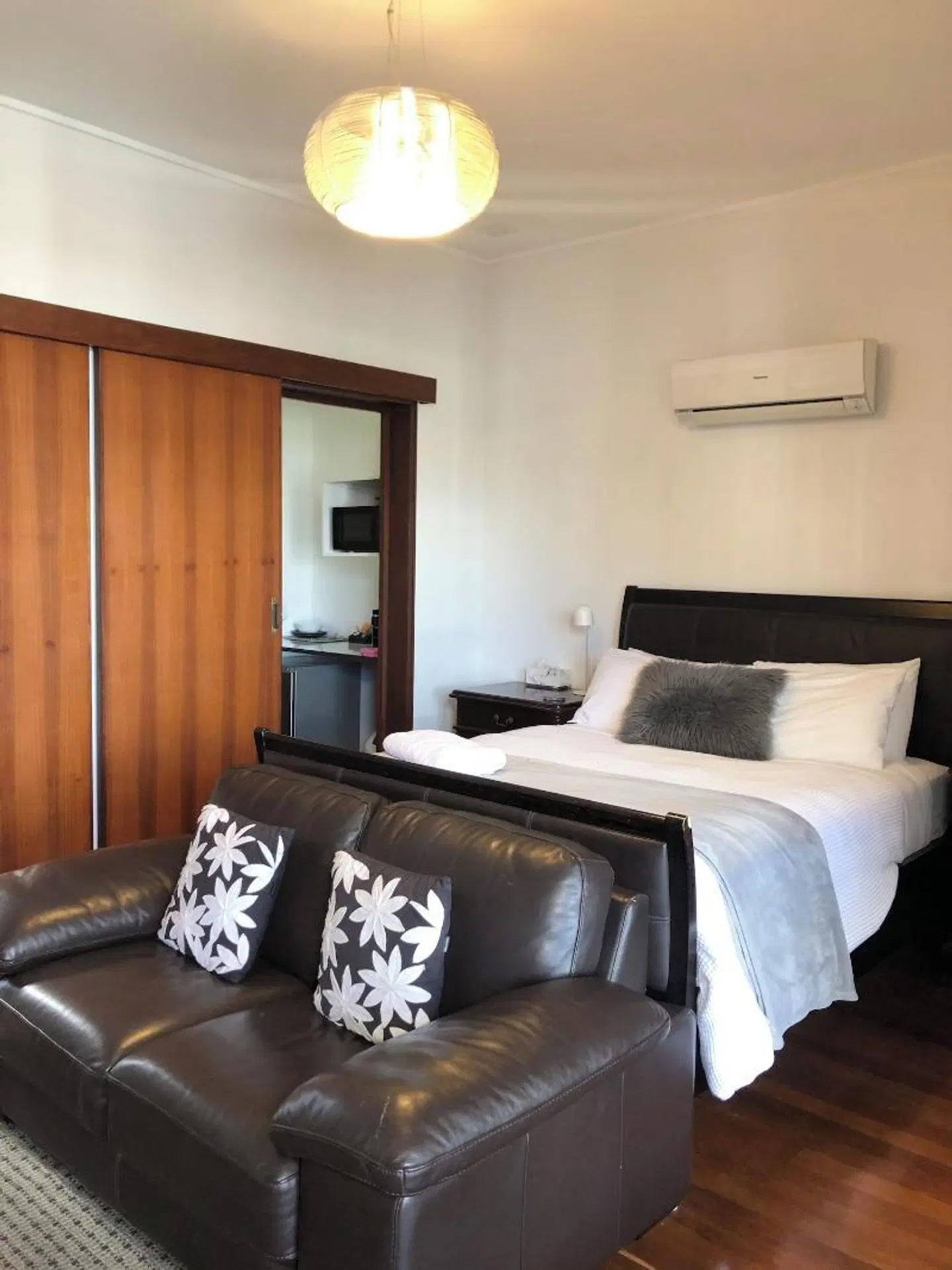 Fairway Manor Accomodation ROOM_EXAMPLE