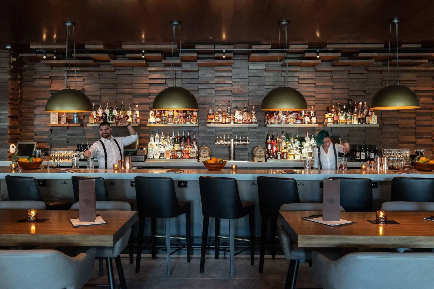 Indianapolis Marriott Downtown Bar