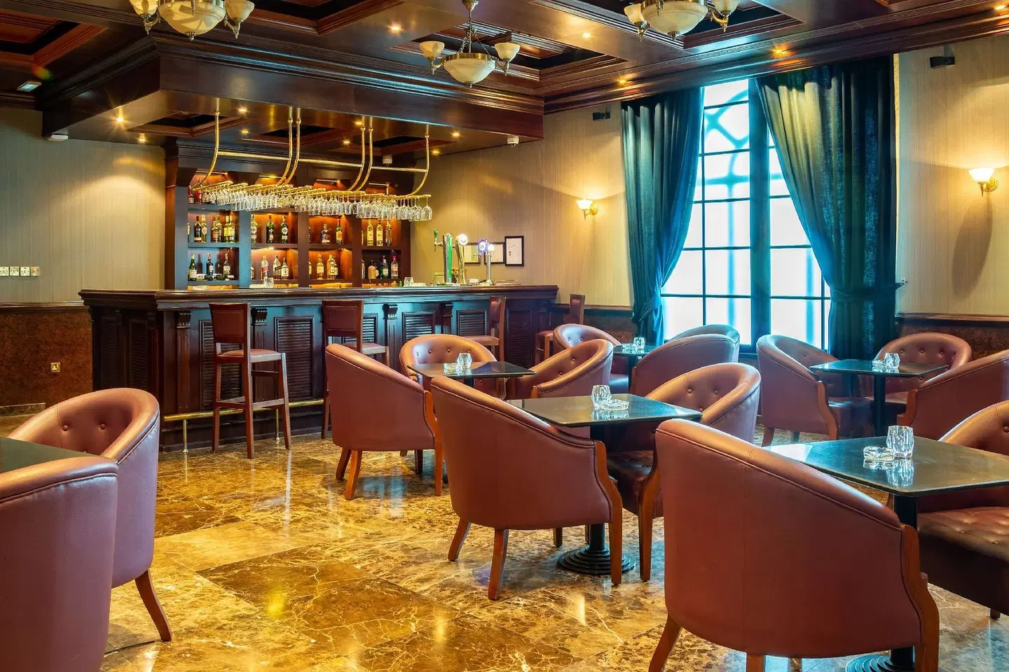 Radisson Blu Hotel, Muscat Bar