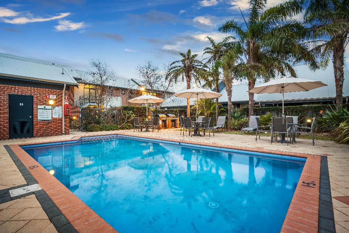 Quest Bunbury OUTDOOR_POOL
