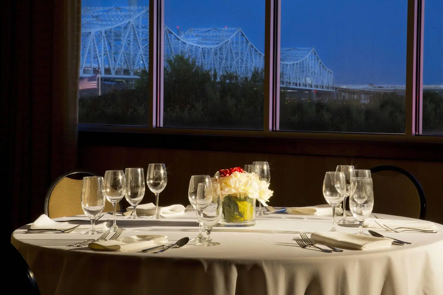 Sheraton Louisville Riverside Hotel Restaurant