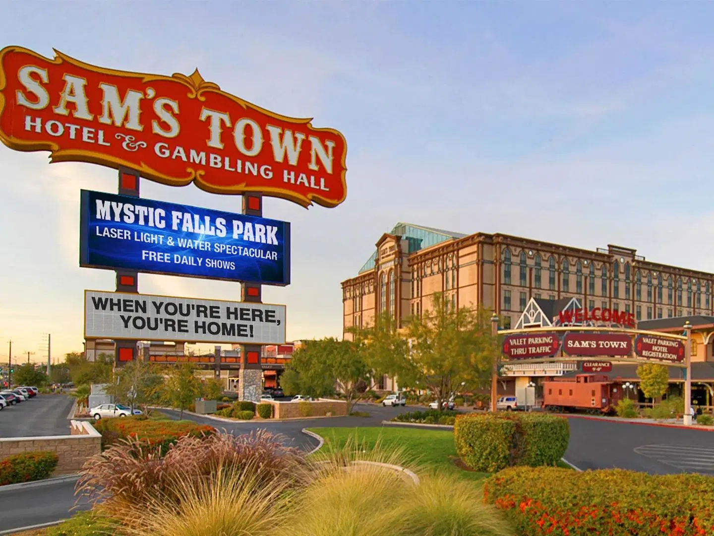 Sam's Town Hotel and Gambling Hall EXTERIOR