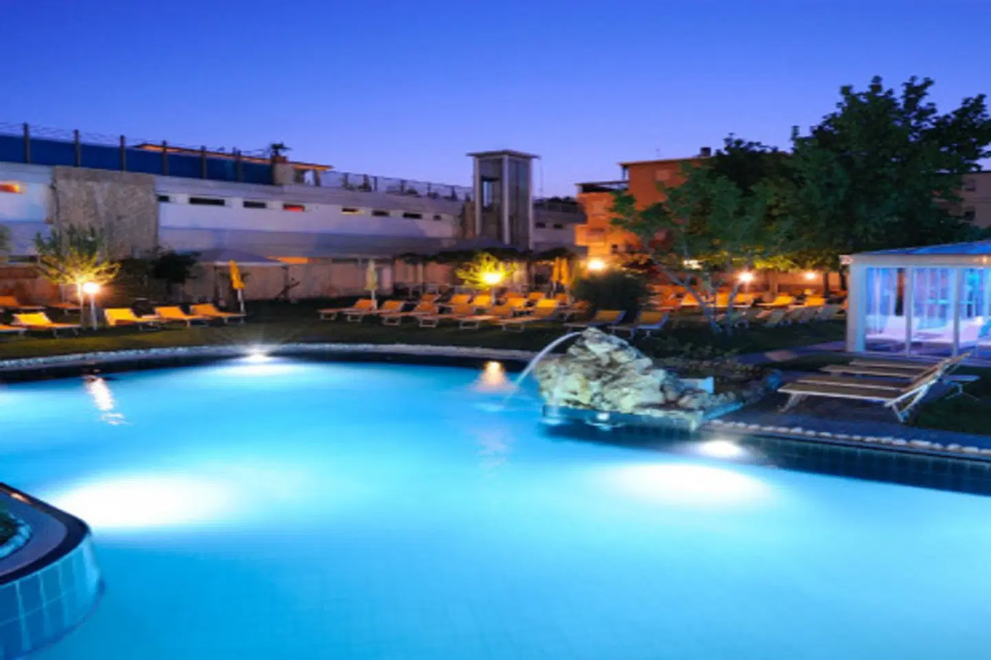 Panoramic Hotel Plaza OUTDOOR_POOL