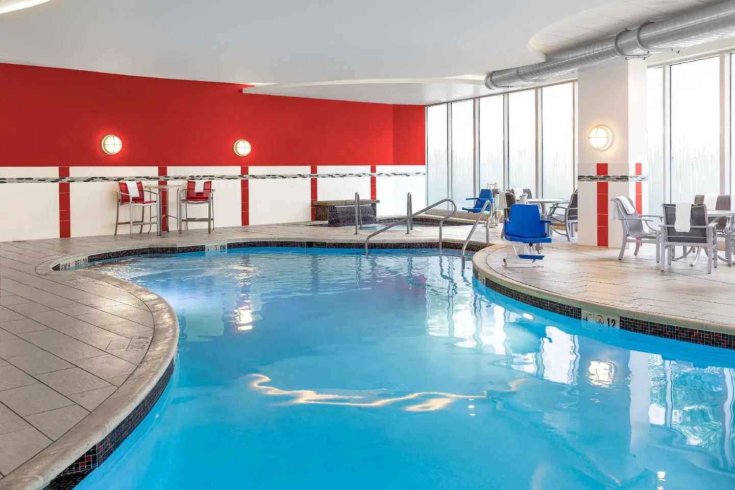 Hampton Inn & Suites Madison Downtown Hallenbad