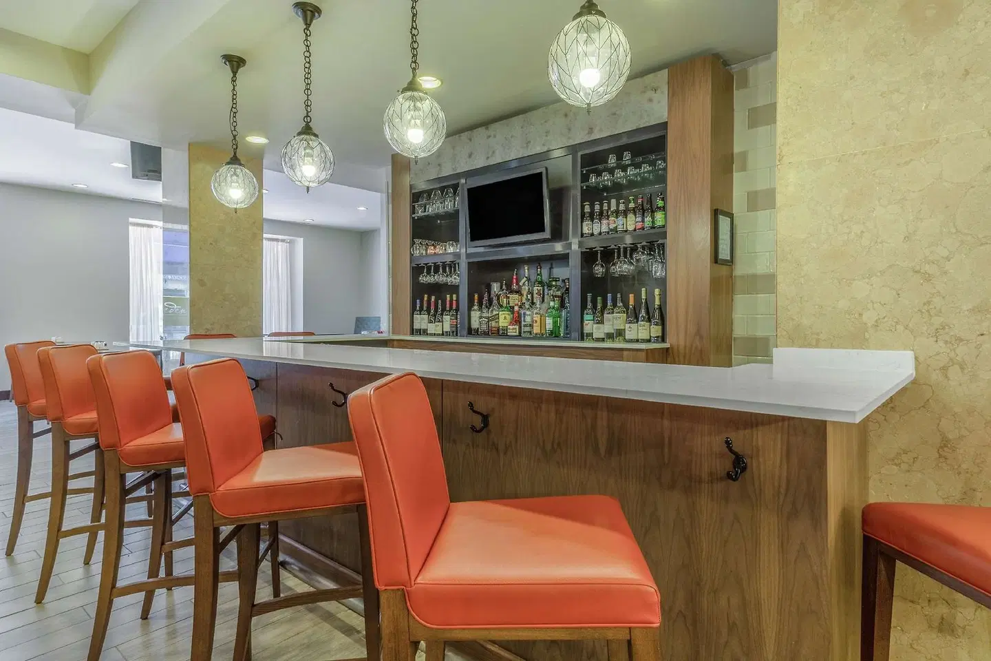 Hilton Garden Inn Indianapolis Downtown Bar