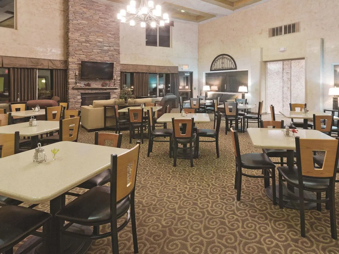 La Quinta Inn & Suites by Wyndham Ely Restaurant