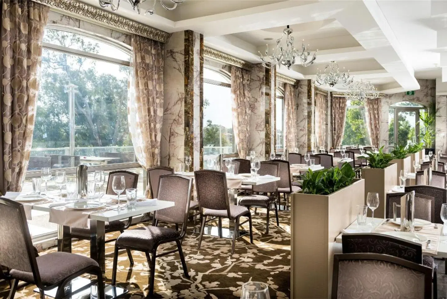 International on the Water Hotel Restaurant