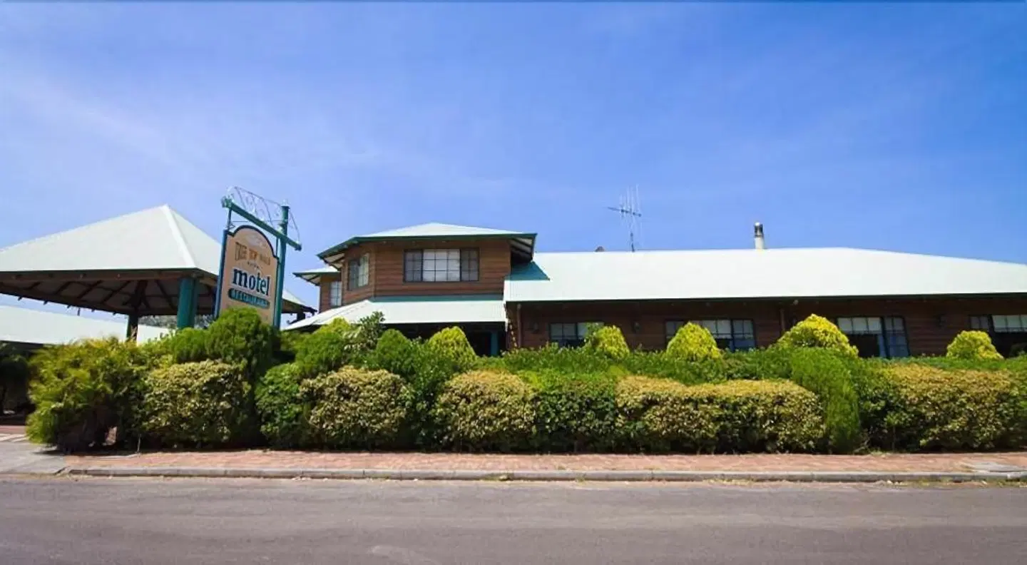Tree Top Walk Motel EXTERIOR