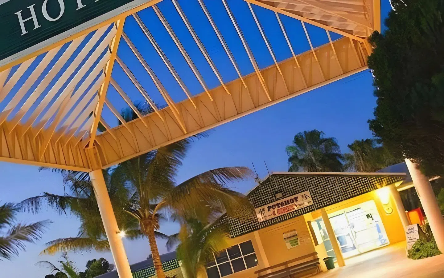 Potshot Hotel Resort Terrasse