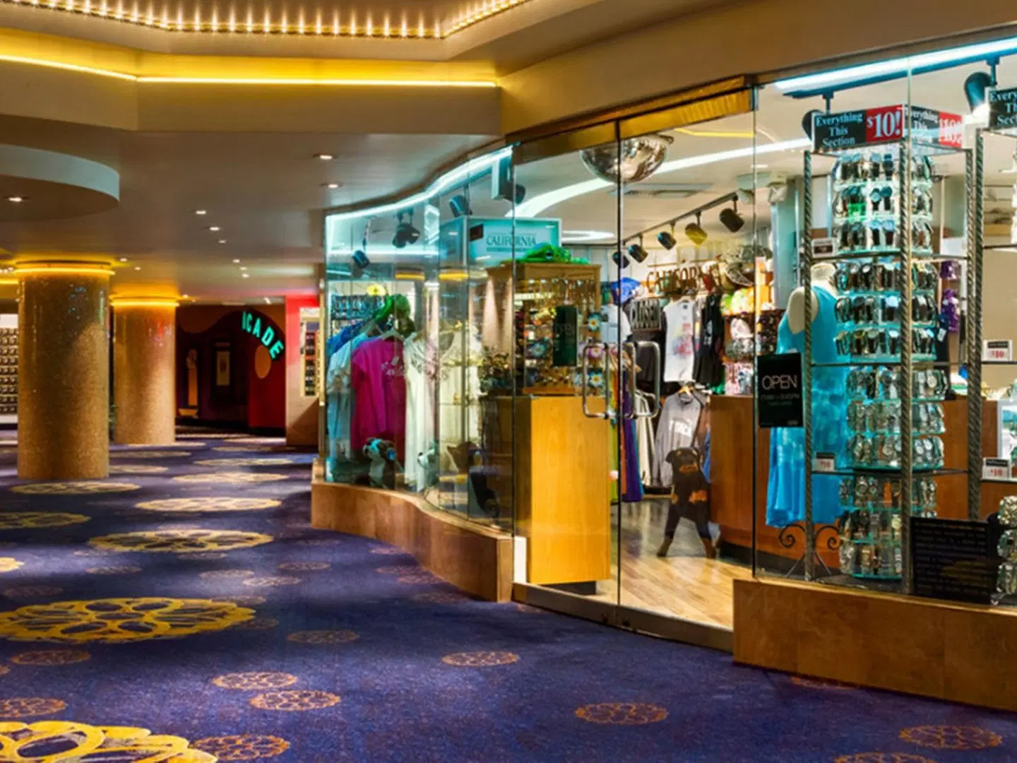 California Hotel and Casino LOUNGE_LOBBY
