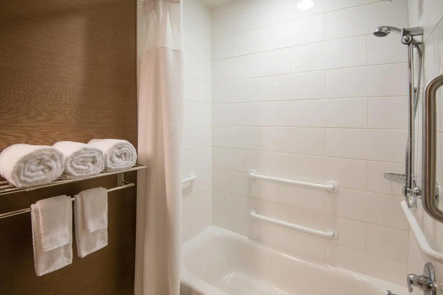 Fairfield Inn & Suites by Marriott Fort Wayne Southwest Badezimmer