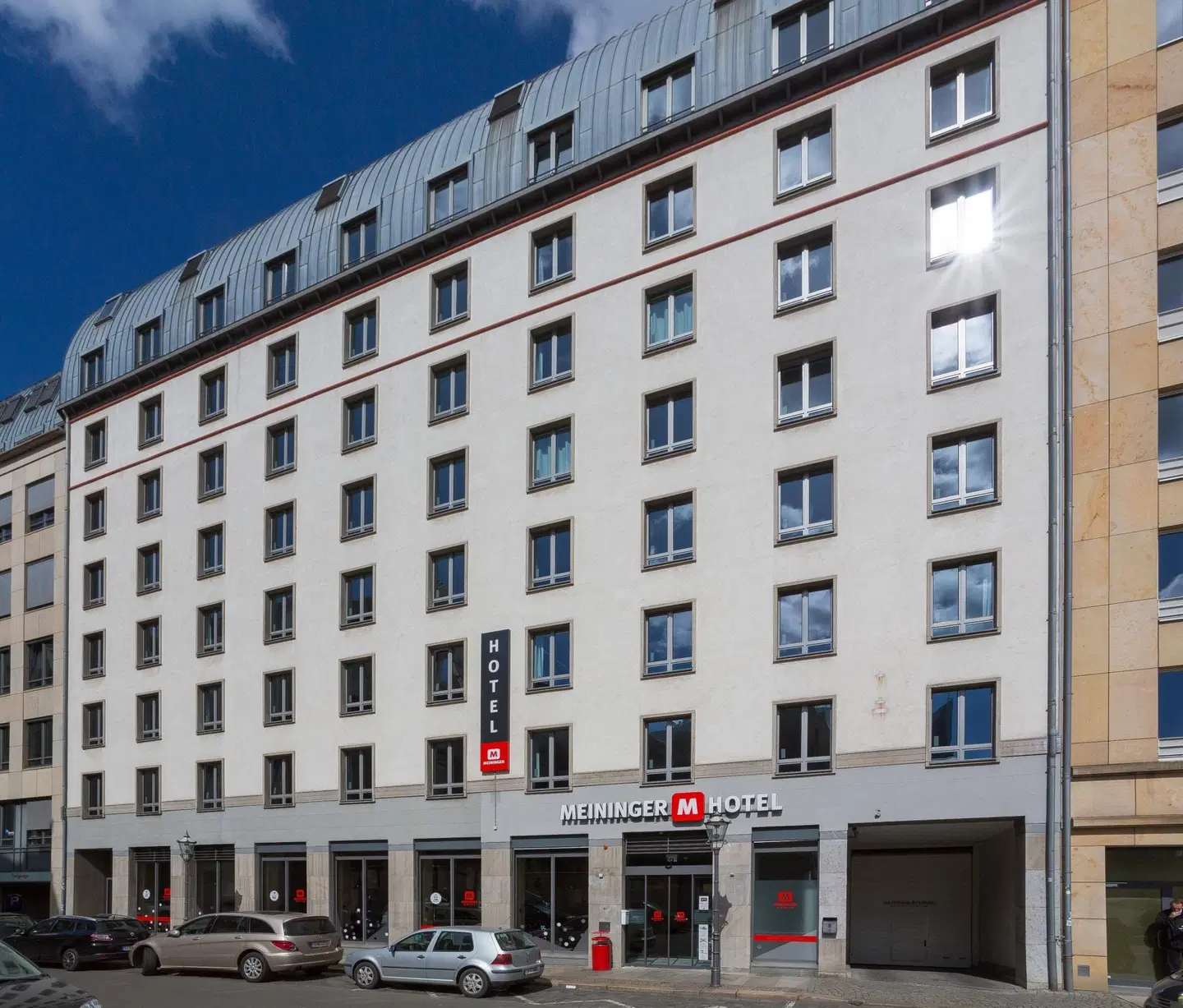 MEININGER Hotel Leipzig Hauptbahnhof EXTERIOR