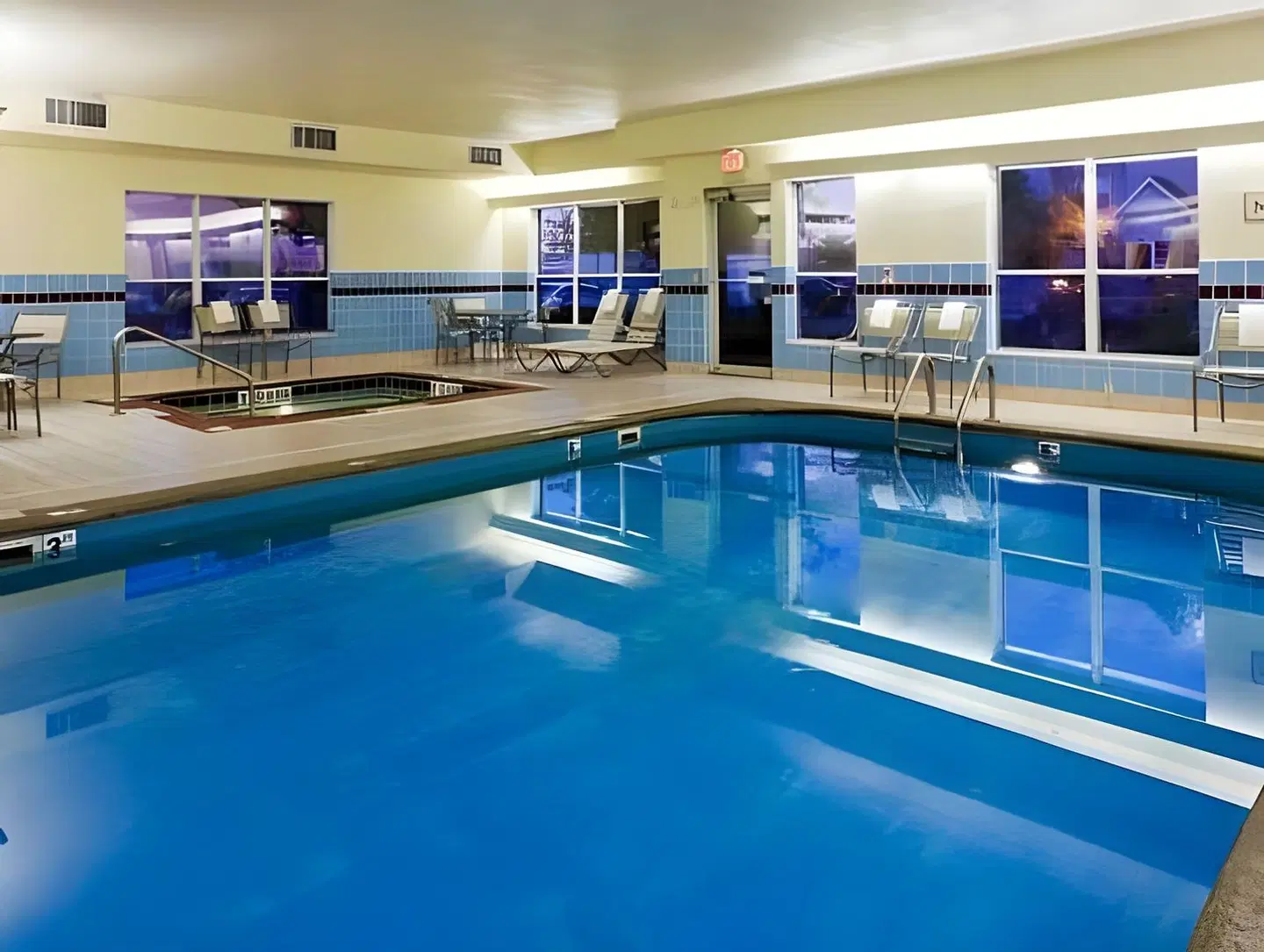 Residence Inn by Marriott Indianapolis Airport Hallenbad