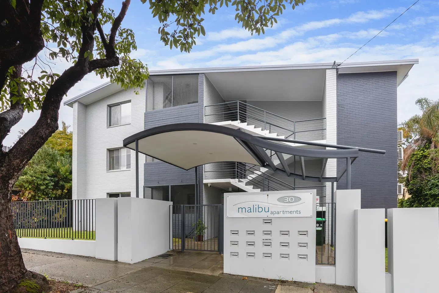 Malibu Apartments - Perth EXTERIOR